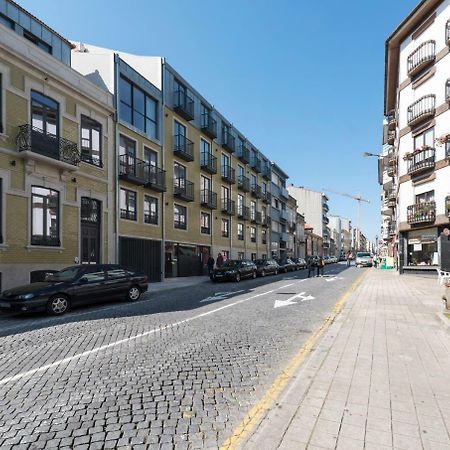 Lovelystay - Downtown Balcony Apartment With Free Parking Porto Exteriér fotografie
