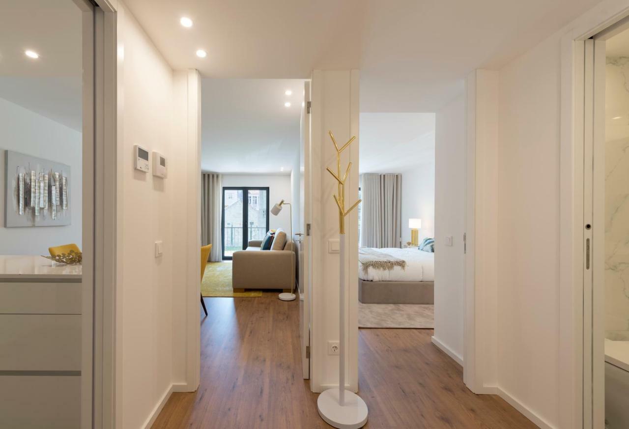 Lovelystay - Downtown Balcony Apartment With Free Parking Porto Exteriér fotografie
