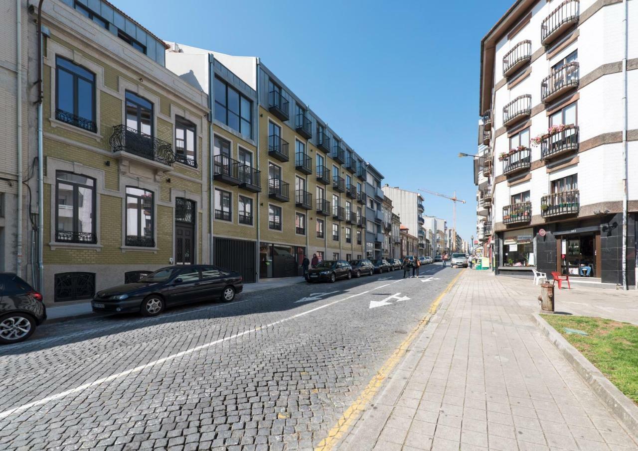 Lovelystay - Downtown Balcony Apartment With Free Parking Porto Exteriér fotografie