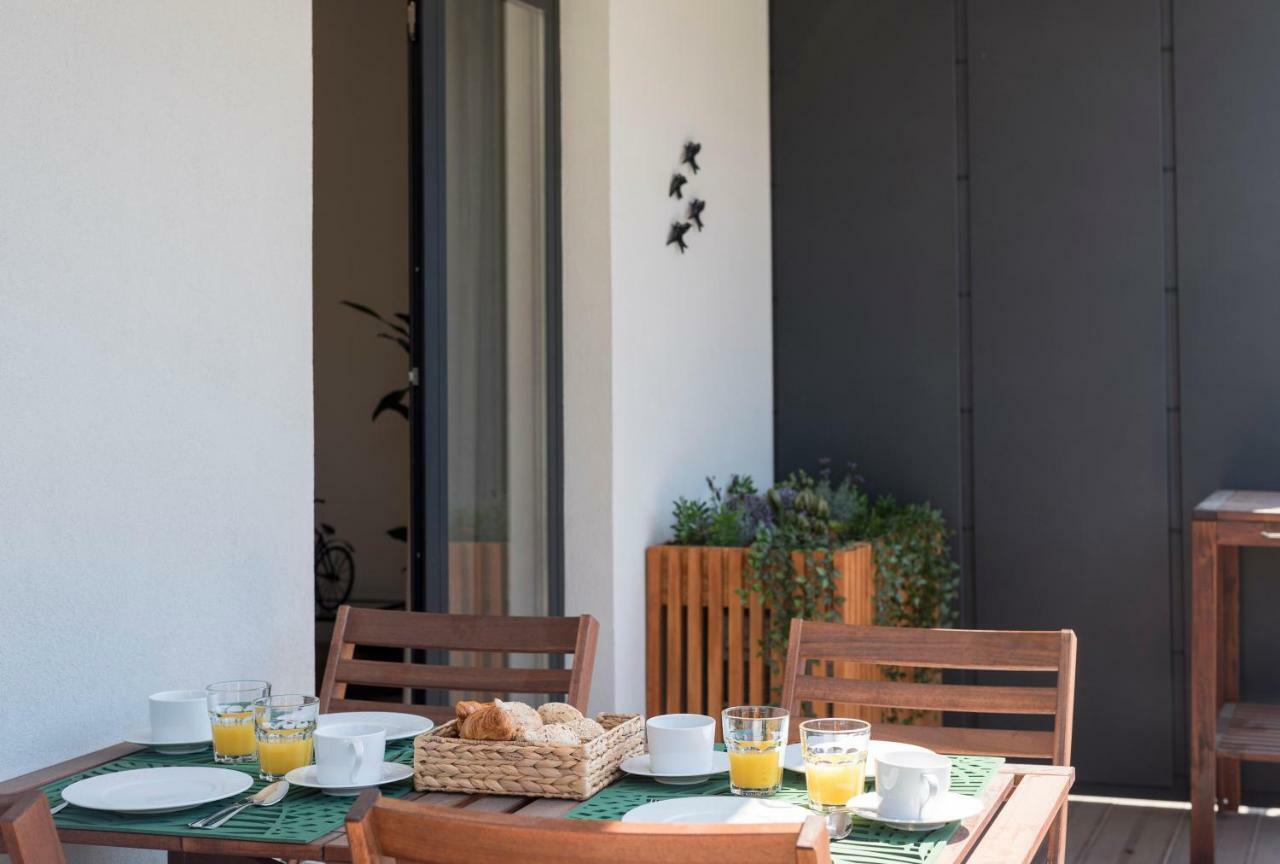 Lovelystay - Downtown Balcony Apartment With Free Parking Porto Exteriér fotografie
