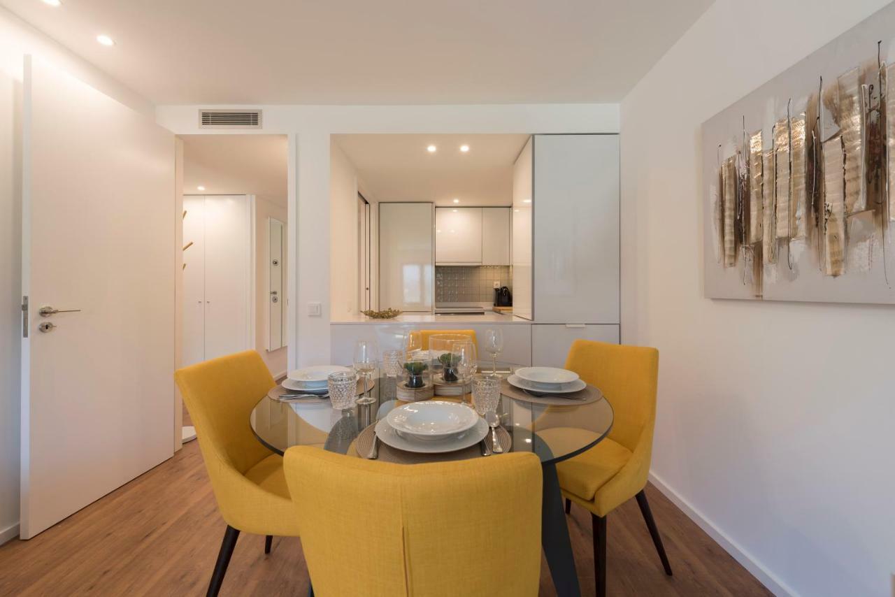 Lovelystay - Downtown Balcony Apartment With Free Parking Porto Exteriér fotografie